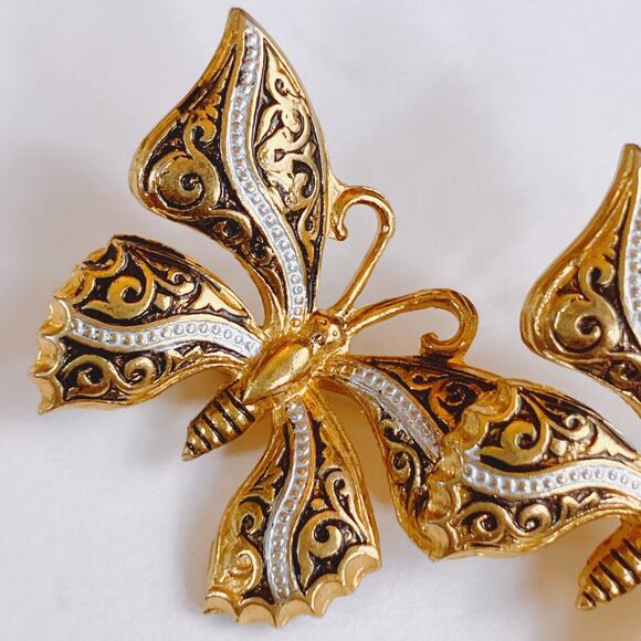 Mid Century Gold Tone Double Butterfly Brooch with Enamel Scrollwork Detail - Picture 5 of 8